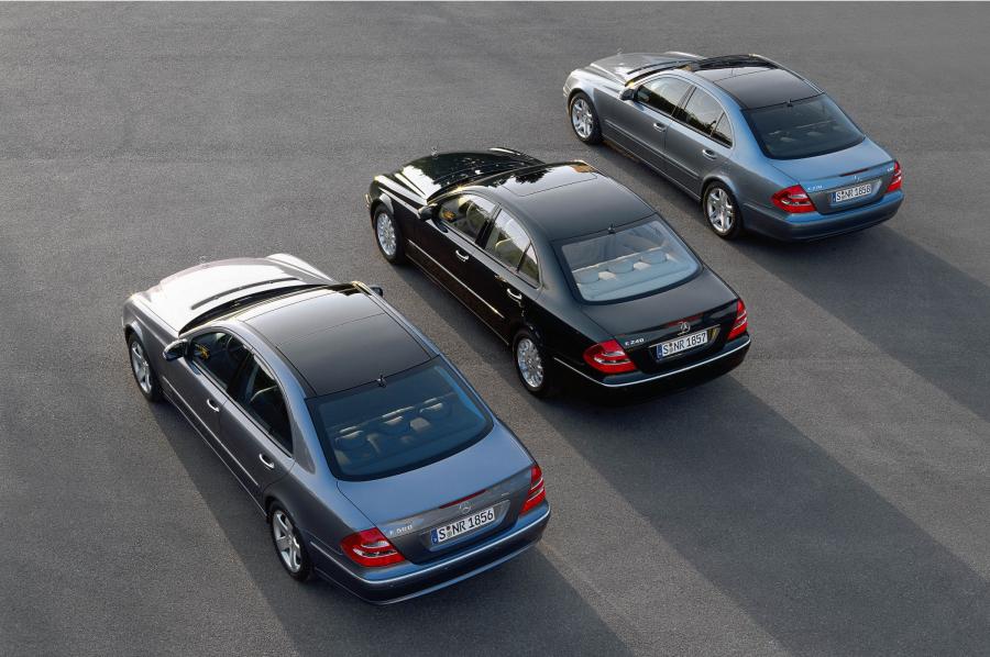  Mercedes-Benz E-Class 2002 года  (фото 429 из 448)